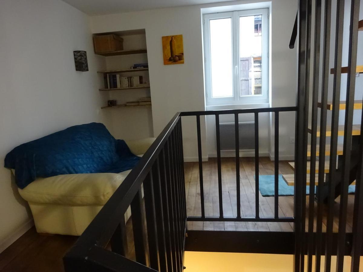 Chatte : Agreable Maison De Rue Luaran gambar
